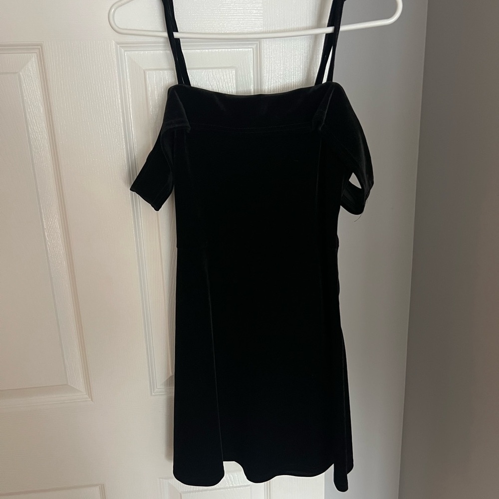 Elegant Black Velvet Dress